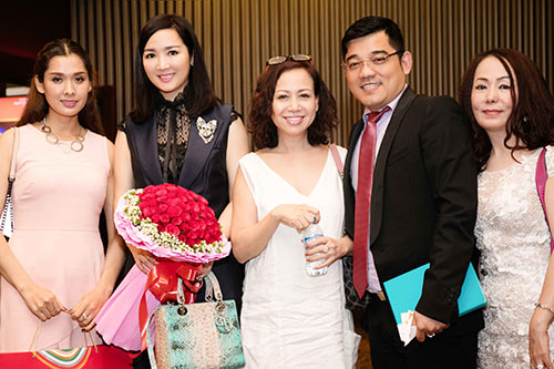 Hoa hậu Giáng My sang trọng, quý phái nhưng vẫn quyến rũ
