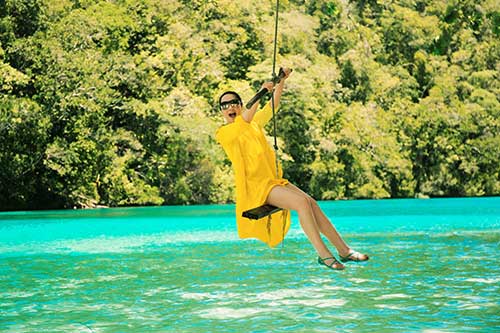 Hoa hậu Giáng My trẻ trung vui đùa ở quốc đảo Palau
