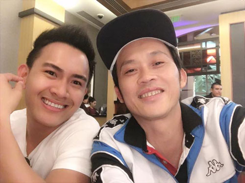 Hoài Linh “gây bão” khi lần đầu khoe ảnh cùng con trai