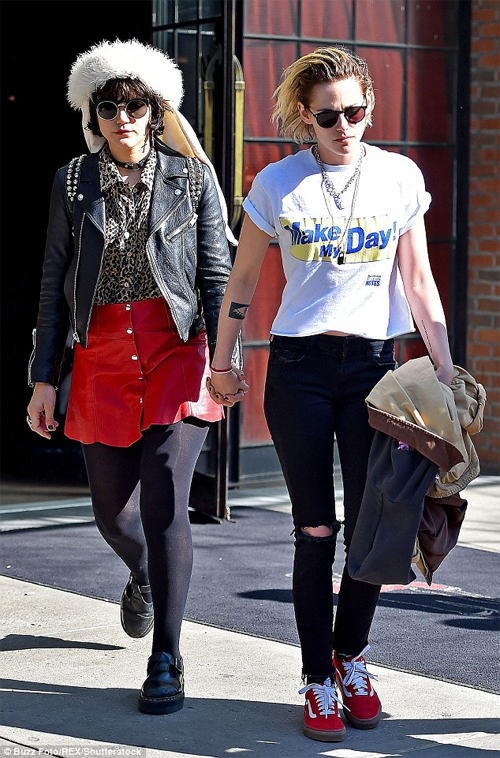 Kristen Stewart chia tay người yêu đồng tính