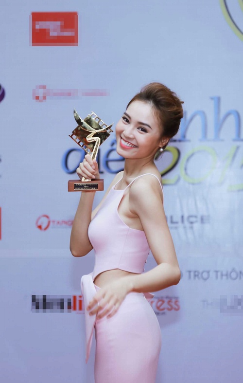Lan Ngọc: 