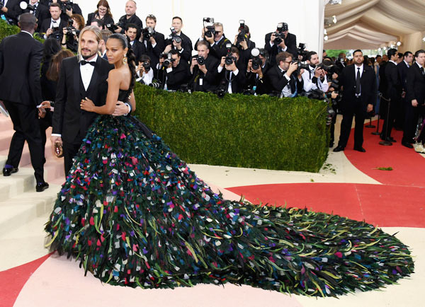 Vợ chồng Kim - Kanye sành điệu nhất Met Gala