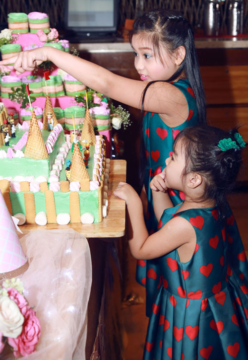 Xuân Lan và tình cũ xuất hiện trong sinh nhật con nuôi