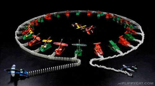 15 pha sụp đổ Domino khiến bạn mắt tròn mắt dẹt vì thích thú - Ảnh 10. 15 pha sụp đổ Domino khiến bạn mắt tròn mắt dẹt vì thích thú - Ảnh 10.