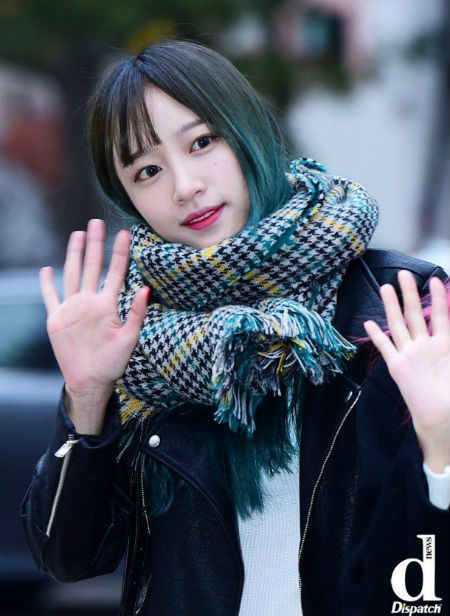 hani-exid-xai-chieu-nghieng-dau-45-do-de-pose-hinh-xinh-lung-linh-3