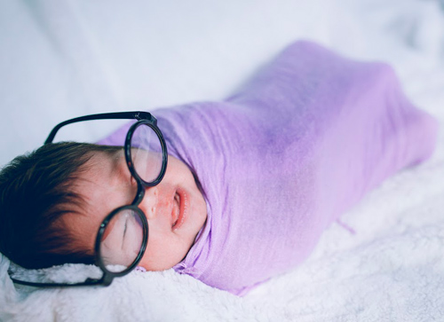 Đẹp mê mẩn với bộ ảnh như Tây của bé 23 ngày tuổi