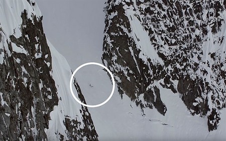 Angel Collinson và cú ngã bên vách núi cao đầy tuyết