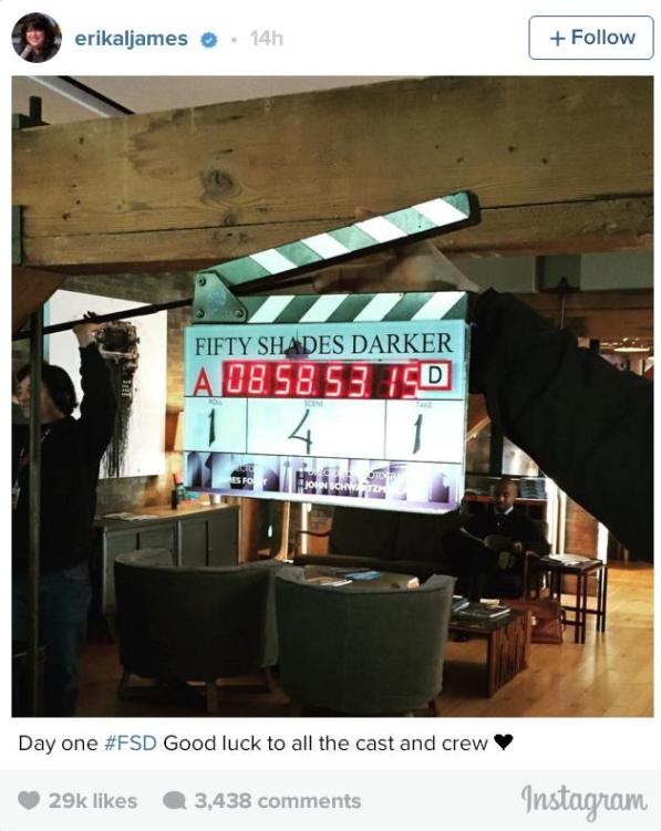 Dakota Johnson lộ diện cùng người tình mới trên phim trường Fifty Shades Darker - Ảnh 1.