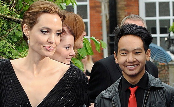 Angelina Jolie: Tôi từng nghĩ không bao giờ có con