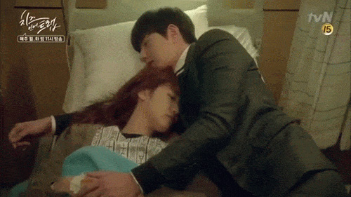 “Cheese In The Trap”: Park Hae Jin ôm người yêu cực mùi mẫn trên giường bệnh - Ảnh 11.