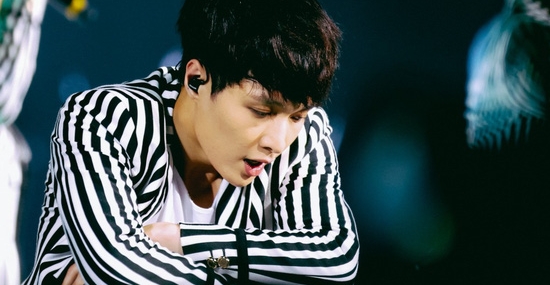 lay-exo-bi-so-sanh-voi-idol-nen-bo-nhom-hyun-seung-1