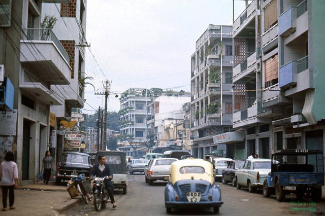   Đường Ngô Tùng Châu năm 1972, bây giờ là đường Lê Thị Riêng.  