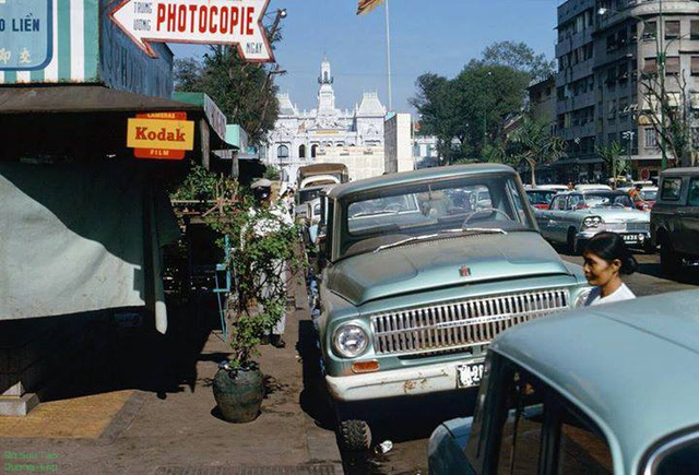   Đường Nguyễn Huệ, Sài Gòn 1968.Lúc này người Sài Gòn dùng chữ Photocopie (tiếng Pháp) chứ không dùng chữ Photocopy.  