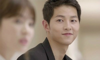 ngua-dien-yoon-ah-in-lam-khach-moi-trong-phim-cua-song-joong-ki-2