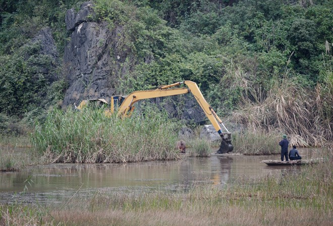 ‘Đạo diễn King Kong yêu cầu dâng nước ở đầm Vân Long’