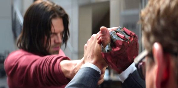 Captain America: Civil War được khen ngợi hết lời từ buổi chiếu thử - Ảnh 4.