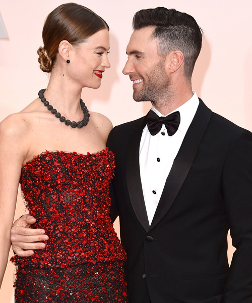 vo adam levine co bau con dau long - 1