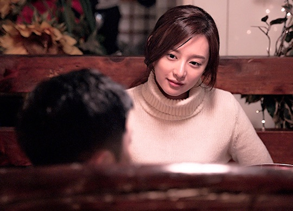 “Hậu Duệ Mặt Trời”: Xót xa chuyện tình buồn nơi sa trường của Jin Goo – Kim Ji Won - Ảnh 3.
