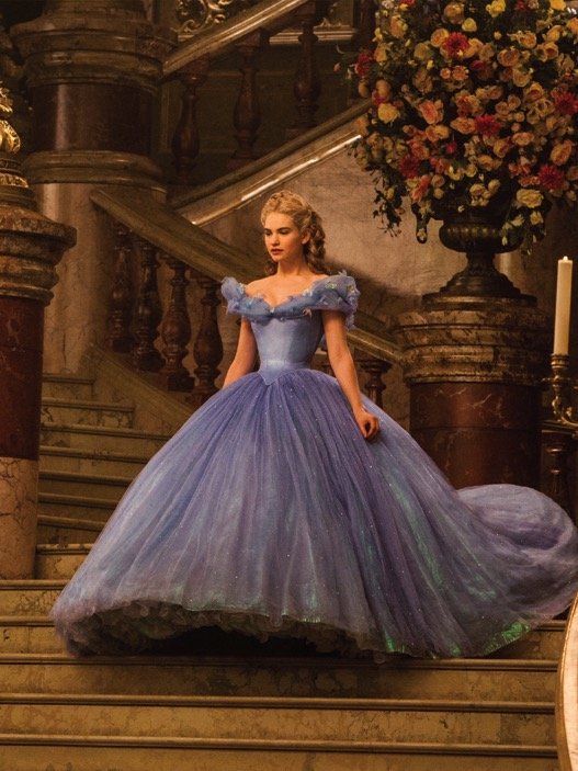Cảnh phim “Cinderella” (2015)