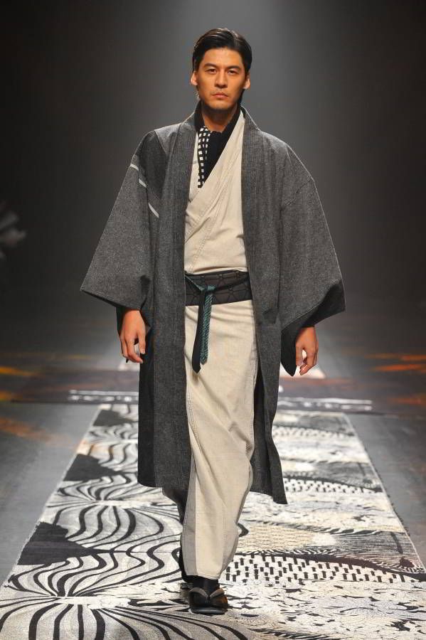Mê mệt với những soái ca mặc kimono tại Tuần lễ thời trang Tokyo - Ảnh 1.