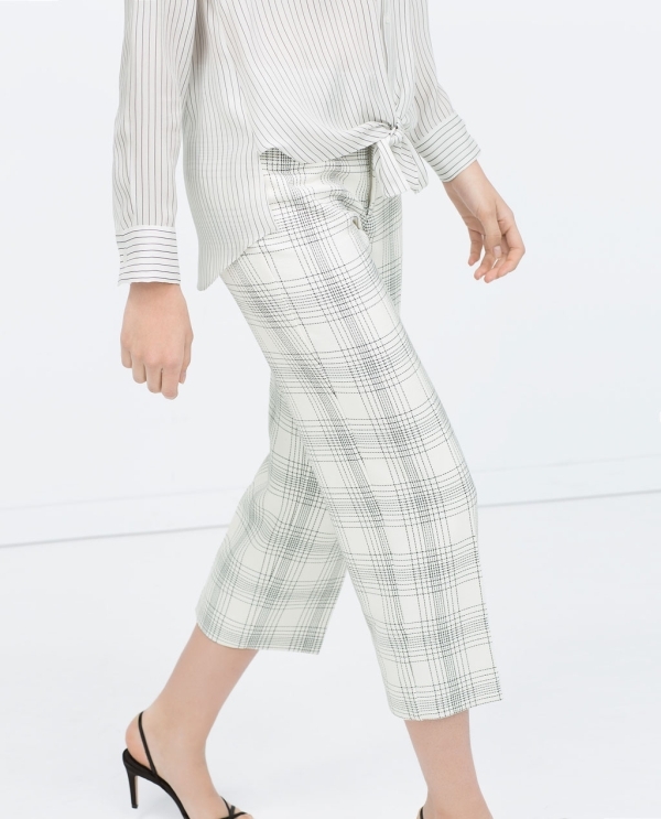 Image 3 of CHECKED CROPPED TROUSERS from Zara 