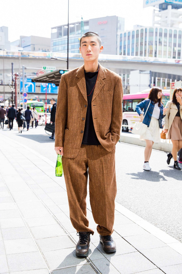 Street style Tuần lễ thời trang Tokyo: Con gái càng quái, con trai càng cool - Ảnh 12.