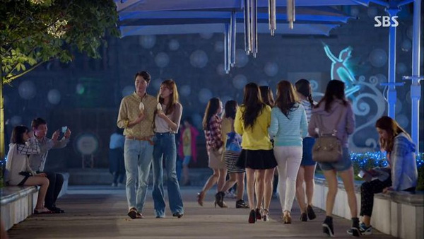 Đủ kiểu đồ đôi trong phim Hàn khiến trái tim fan girl dễ tan chảy - Ảnh 14.