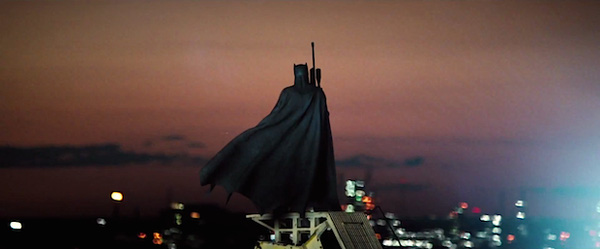 Tất tần tật các bất ngờ dành cho fan trong Batman v Superman: Dawn of Justice - Ảnh 14.