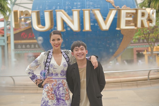 Lan Khue & Pho Dac Biet sanh vai ben dan sao ‘Huntsman’ hinh anh 1