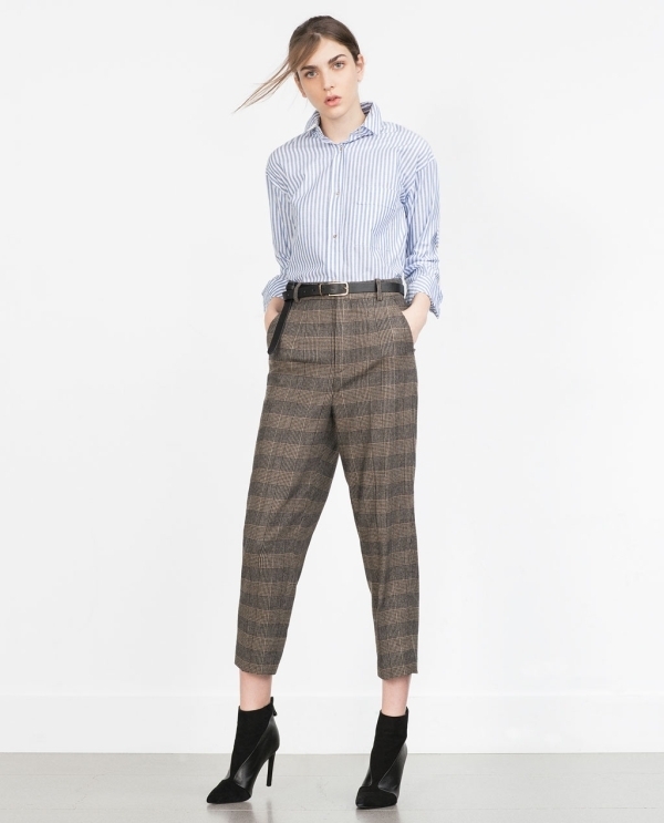 Image 1 of HIGH WAIST CROPPED TROUSERS from Zara 
