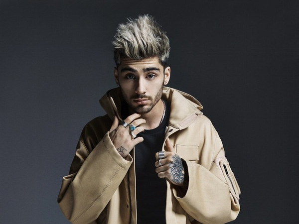 Rời One Direction, Zayn Malik  quật ngã  liên tiếp hai BXH hàng đầu Billboard