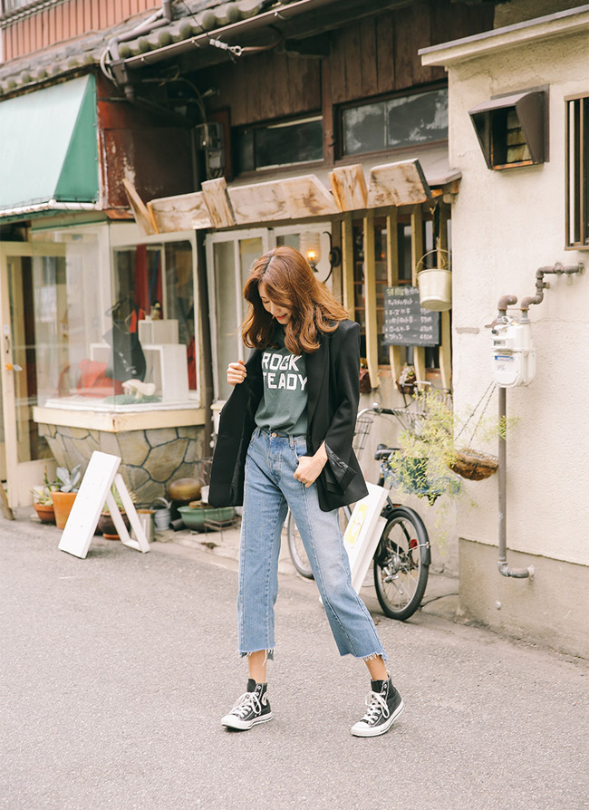 6 cách làm mới quần jeans đảm bảo chất từ các fashion blogger mà bạn nên học hỏi - Ảnh 6.