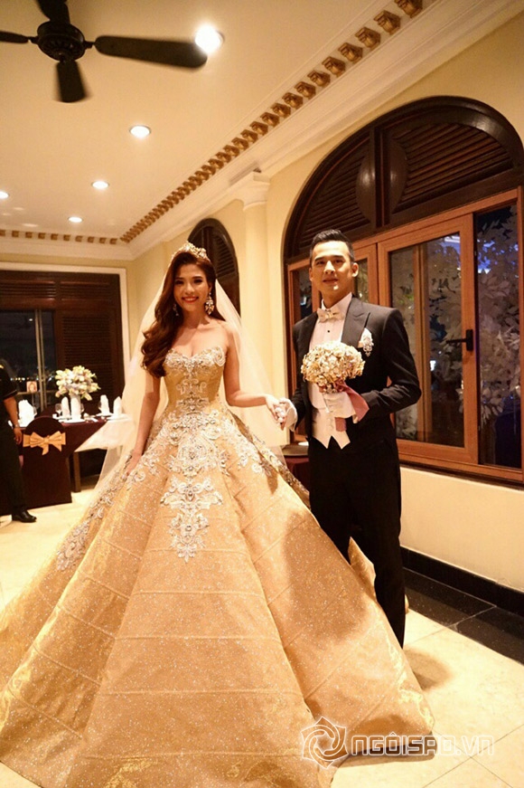 Cận cảnh bộ váy cưới 250 triệu của vợ Lương Thế Thành 8