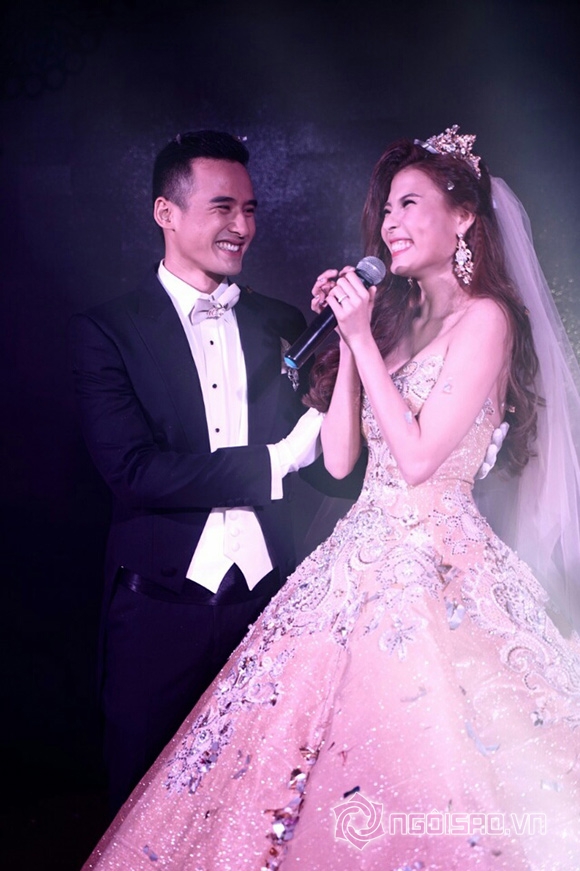 Cận cảnh bộ váy cưới 250 triệu của vợ Lương Thế Thành 7