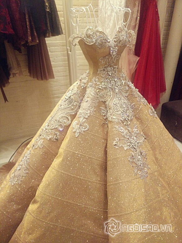 Cận cảnh bộ váy cưới 250 triệu của vợ Lương Thế Thành 0
