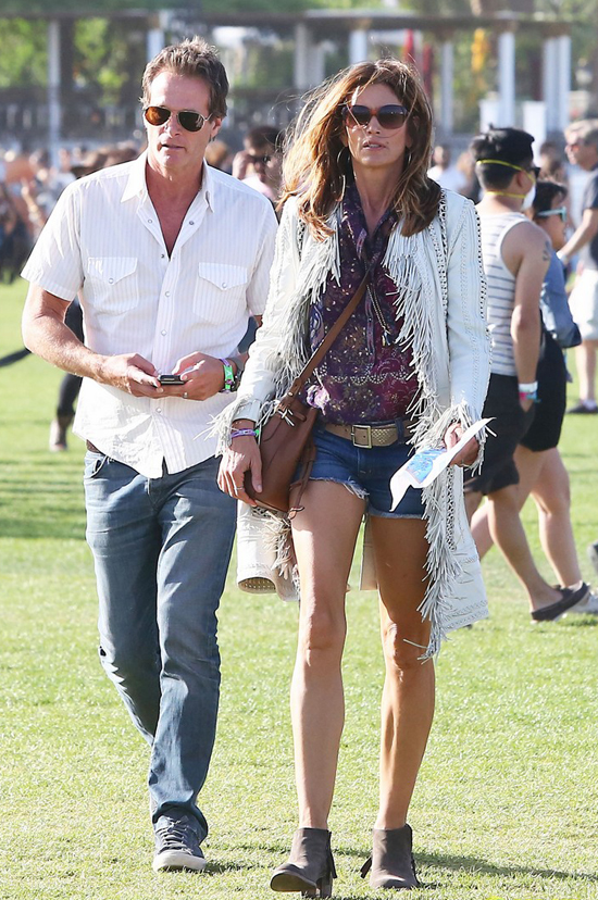 dan-mau-noi-y-dien-do-sexy-do-bo-le-hoi-coachella-12