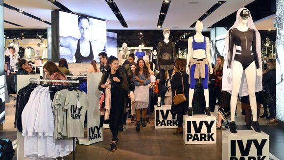 Beyoncés Ivy Park Topshop: Đến ma cũng chả thèm xếp hàng để mua! - Ảnh 9.