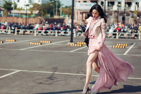 Street style đẹp như sàn catwalk của biên tập viên thời trang