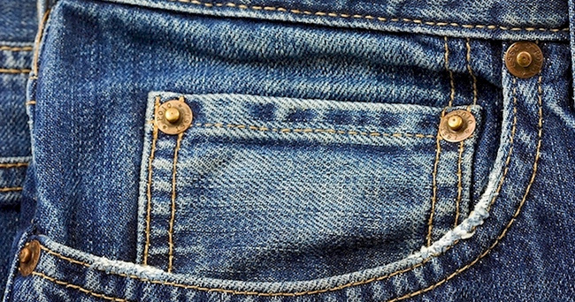 Mọi thứ đều có lý do: Cái khuy thừa trên chiếc quần jeans có chức năng gì? - Ảnh 1.