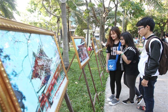  Ngoài ra, tại khu trưng bày về các hoạt động văn hóa, các điểm du lịch nổi tiếng của hai nước Việt Nam, Nhật Bản cũng thu hút nhiều người tìm hiểu 