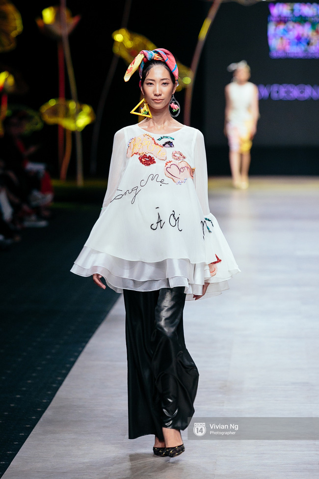 VIFW 2016 ngày 2: Khi mẫu U70, mẫu nhí lẫn bà bầu đổ bộ sàn runway - Ảnh 16.