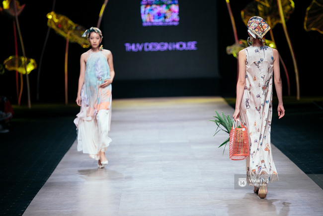 VIFW 2016 ngày 2: Khi mẫu U70, mẫu nhí lẫn bà bầu đổ bộ sàn runway - Ảnh 23.