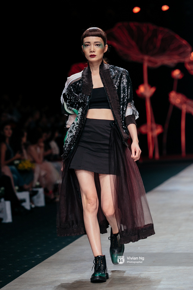 VIFW 2016 ngày 2: Khi mẫu U70, mẫu nhí lẫn bà bầu đổ bộ sàn runway - Ảnh 71.