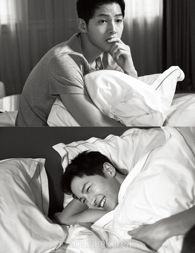 Song Joong Ki tung loạt ảnh giường chiếu khiến fan mê mệt - Ảnh 2.