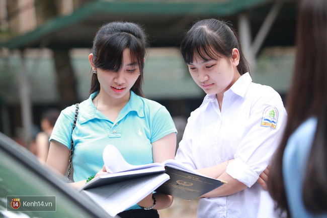 Sáng nay, 70.000 sĩ tử bước và kỳ thi Đánh giá năng lực của trường ĐH Quốc gia