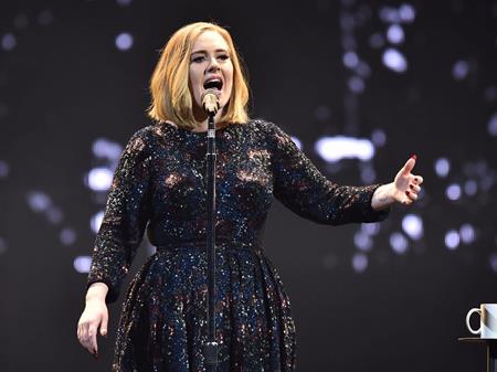 Adele “chỉ” kiếm được 20.5 triệu đô la trong năm qua