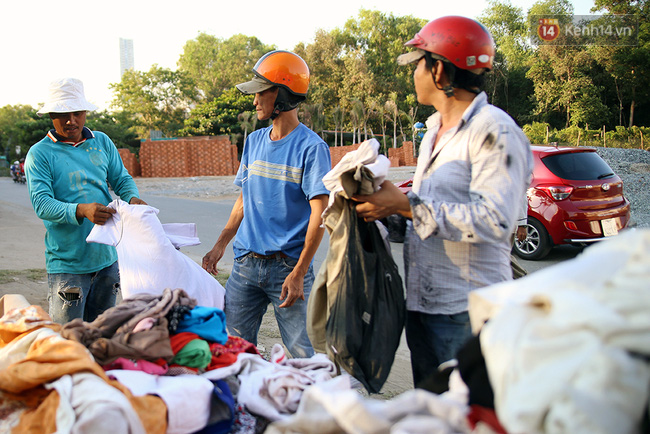 Sau những món đồ trị giá 2000đ, Sài Gòn lại có cửa hàng quần áo miễn phí cho người nghèo - Ảnh 4.