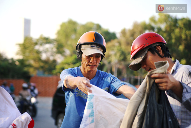 Sau những món đồ trị giá 2000đ, Sài Gòn lại có cửa hàng quần áo miễn phí cho người nghèo - Ảnh 5.