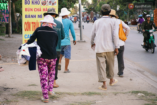 Sau những món đồ trị giá 2000đ, Sài Gòn lại có cửa hàng quần áo miễn phí cho người nghèo - Ảnh 12.