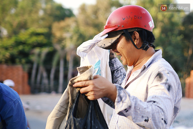 Sau những món đồ trị giá 2000đ, Sài Gòn lại có cửa hàng quần áo miễn phí cho người nghèo - Ảnh 10.